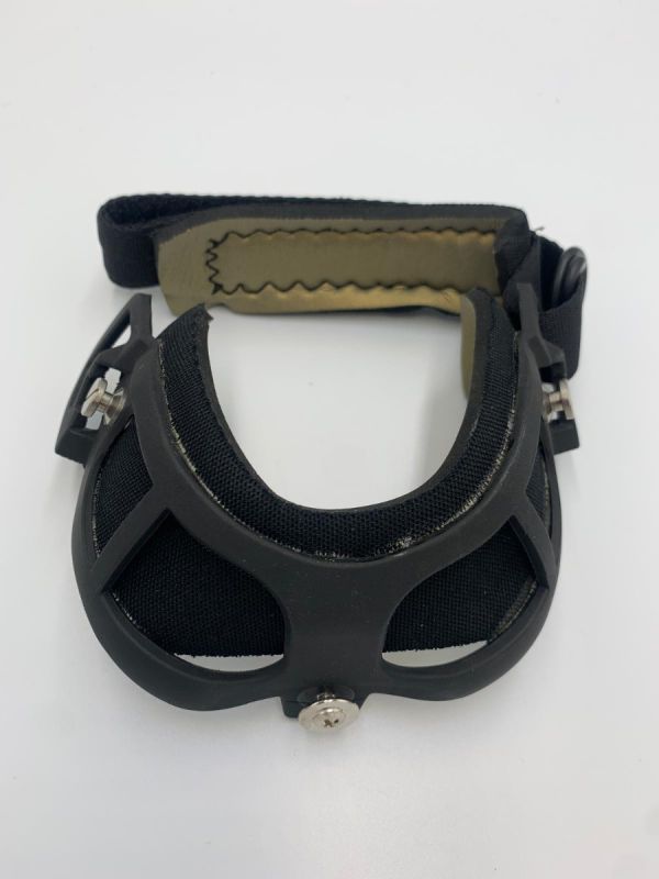 EB Glove-50 Ballenhalter Preis pro Stück